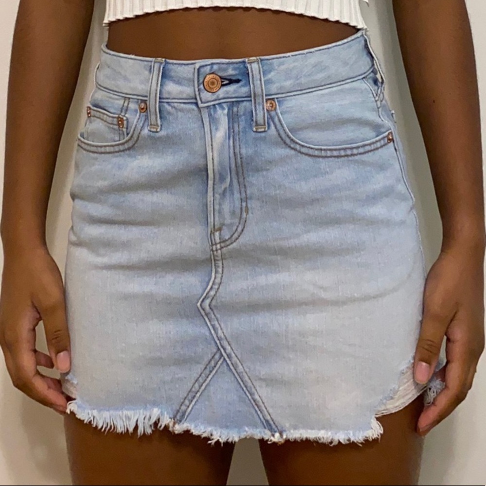 ❌SOLD❌American Eagle Light Wash Jean Skirt